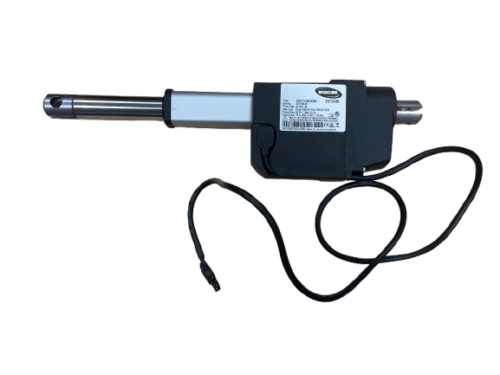 Ce vérin de dossier de rechange est spécialement conçu pour les fauteuils roulants électriques Invacare TDX SP2. Il permet l’inclinaison motorisée du dossier, offrant à l’utilisateur un confort optimal et un positionnement adapté à ses besoins. Ce composant est essentiel pour assurer une posture ergonomique et un soutien dorsal personnalisé. Facile à installer, il remplace un vérin défectueux et redonne toute sa fonctionnalité au fauteuil.