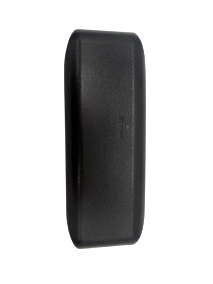 Ainsi, vous avez un doute sur la compatibilité de votre fauteuil, prenez le numéro de série de votre fauteuil (qui se trouve sur la plaque signalétique du fabriquant sous le châssis). Envoyez le nous afin que nous puissions vous confirmer votre achat.